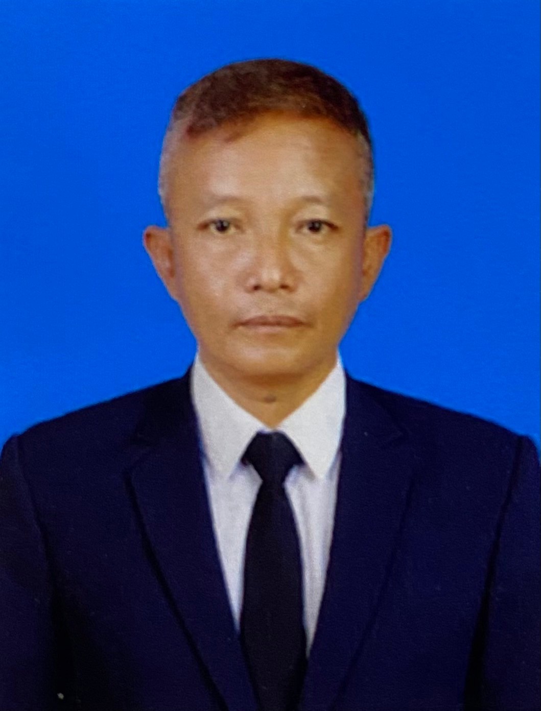 นายปฎิวัติ  ศรีใส