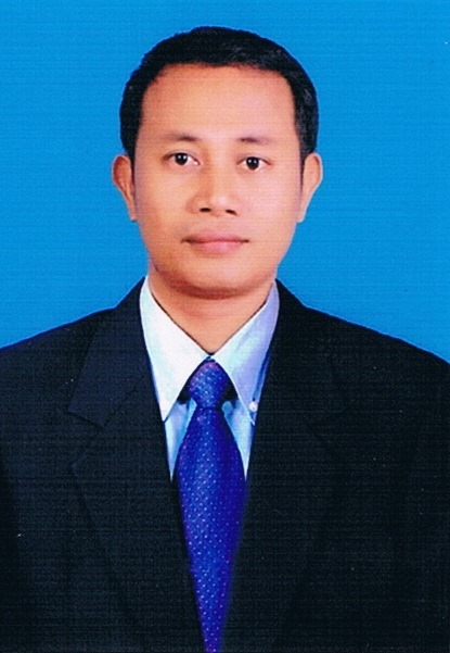 นายสง่า  สุทนต์